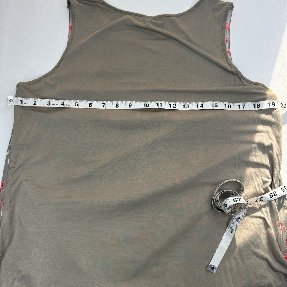 DG2 by Diane Gilman Floral Flutter Hem Tank Womens Size Small - Picture 5 of 7